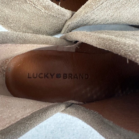 Lucky Brand Perforated Suede Ankle‎ Booties Taupe Block Heel Cutout Womens 7.5M - Picture 6 of 8